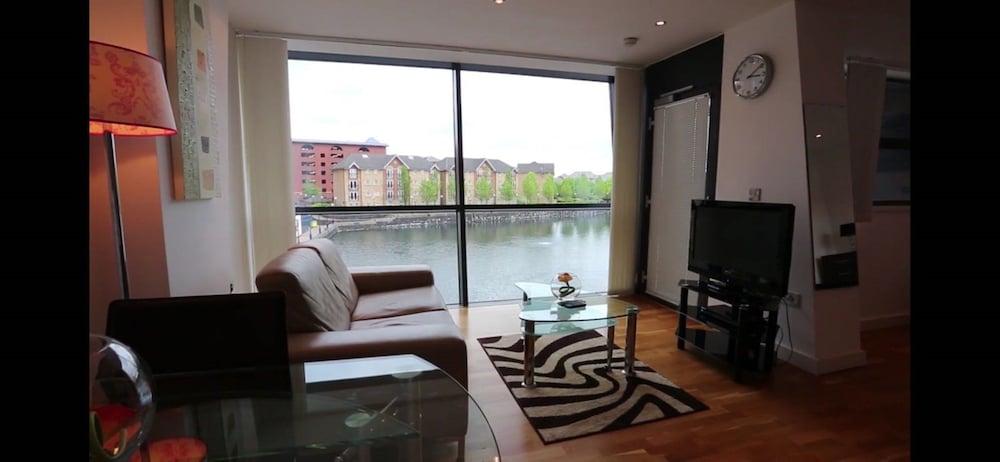 Quay Apartment *