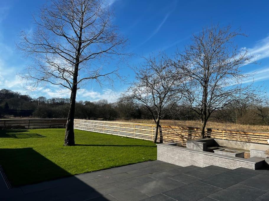 Luxury Close To The With Hot Tub & Bbq Fire Pit. * Manchester