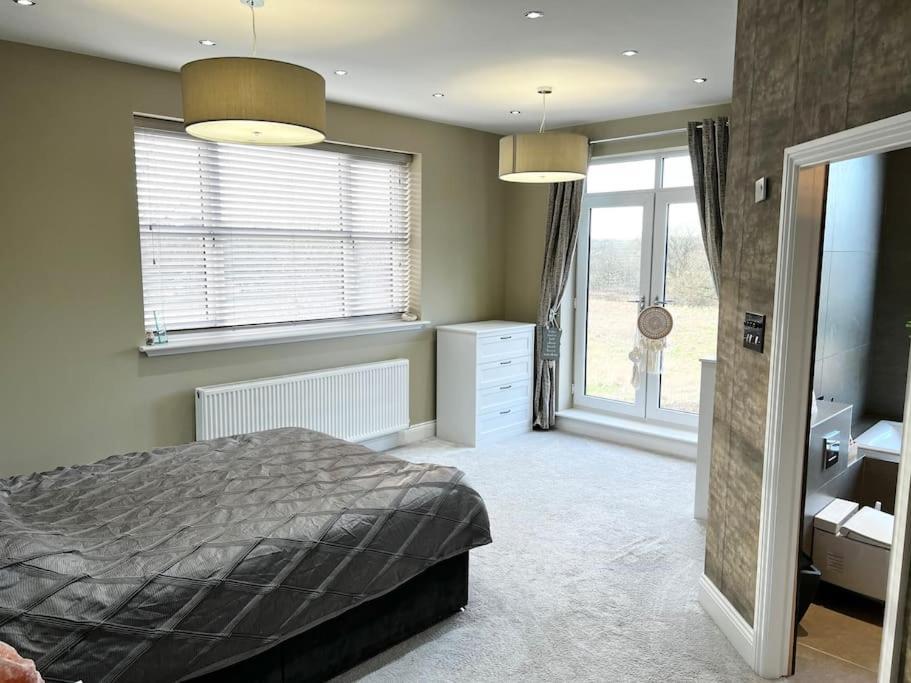 Holiday home Luxury Close To The With Hot Tub & Bbq Fire Pit.