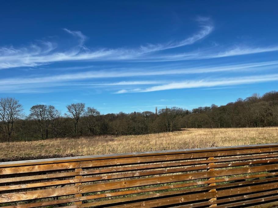 Luxury Close To The With Hot Tub & Bbq Fire Pit. * Manchester