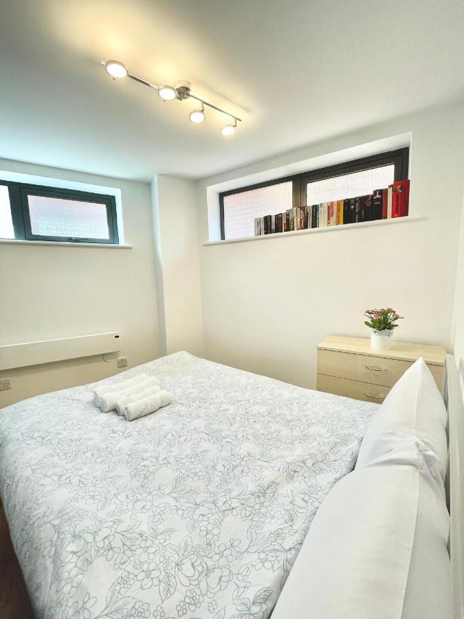 Two Bedrooms Flat - Centre * Manchester