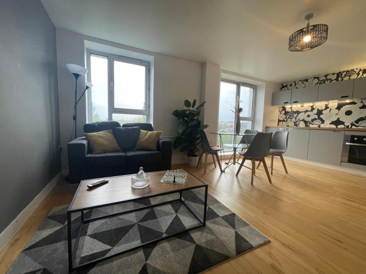 Apartment Lovely 1-bedroom With Parking Manchester