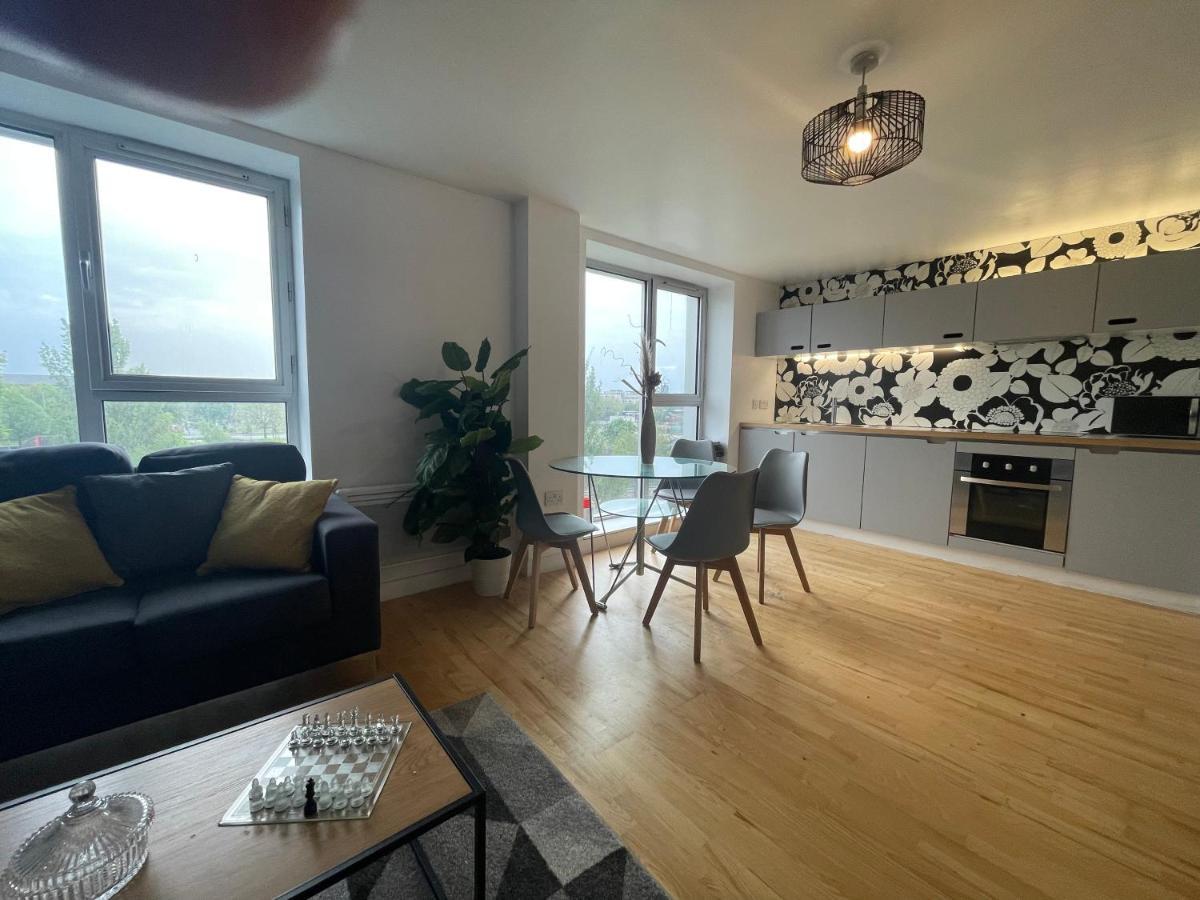 Lovely 1-bedroom With Parking *