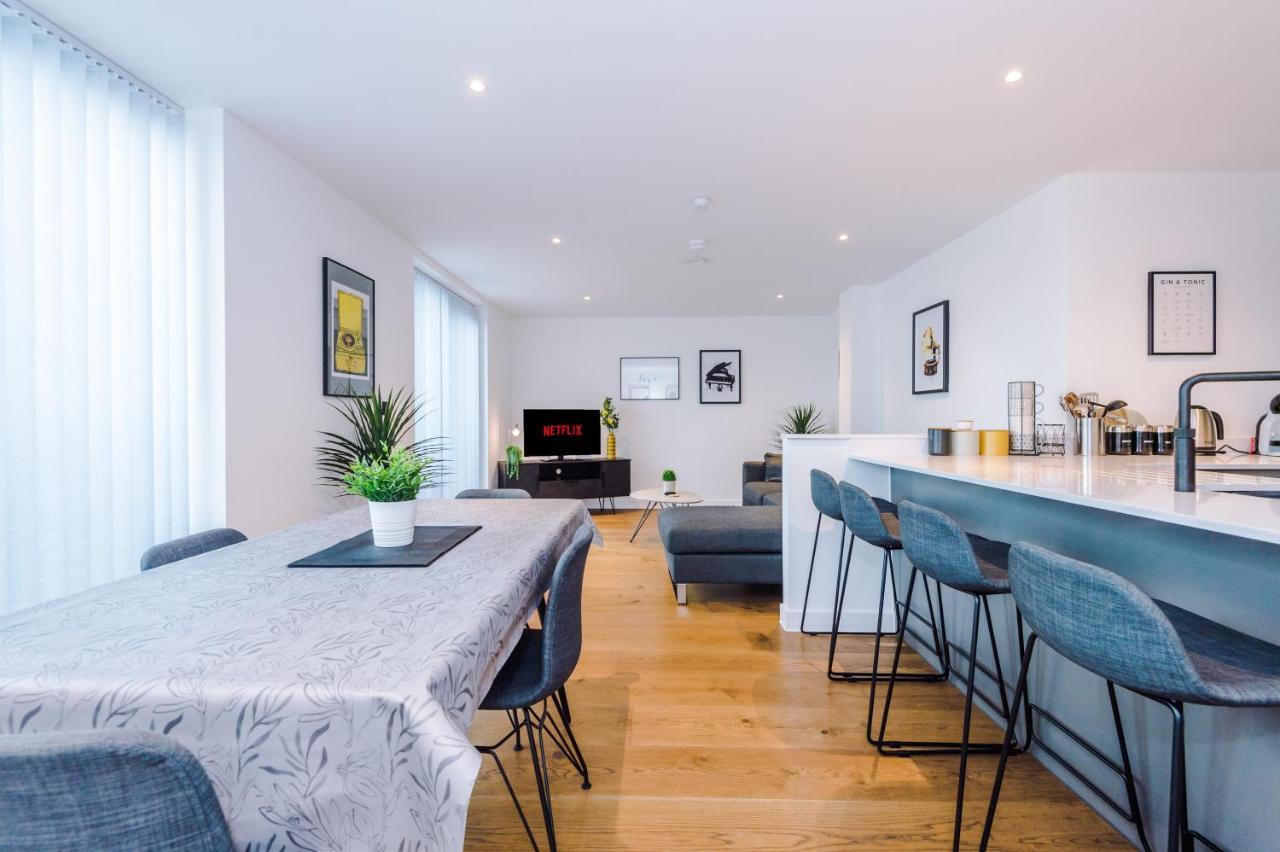 Hilltop Serviced - Piccadilly Apartment Manchester