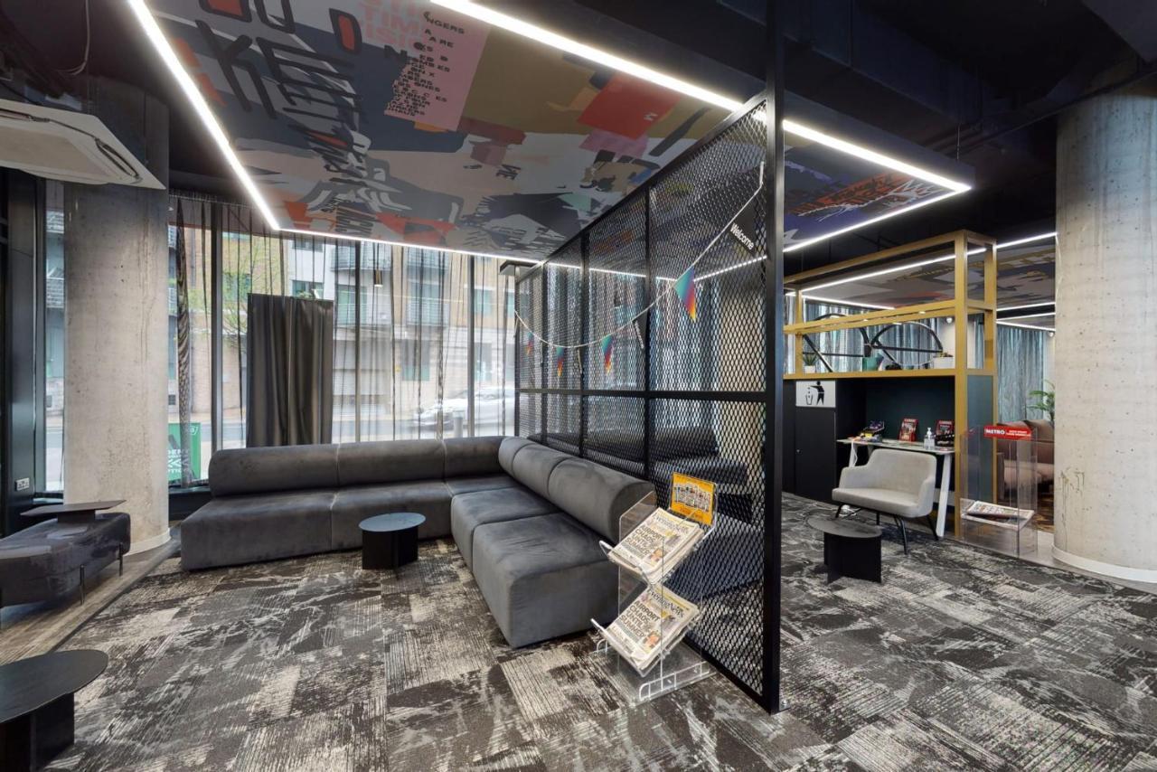 Canvas Apartment *