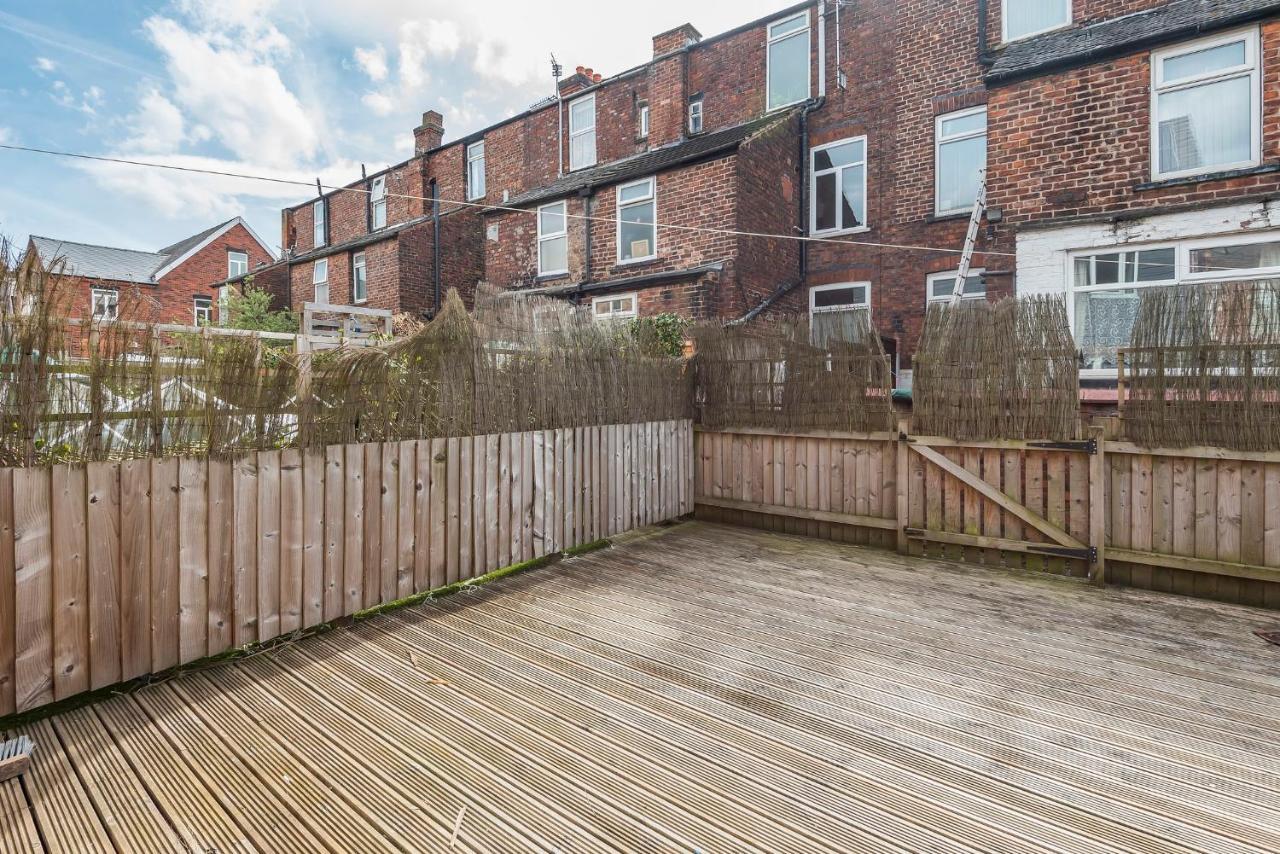 Apartment Entire - Cosy 3 Bedroom House, Close To Levenshulme Station, 13 Mins To Centre *