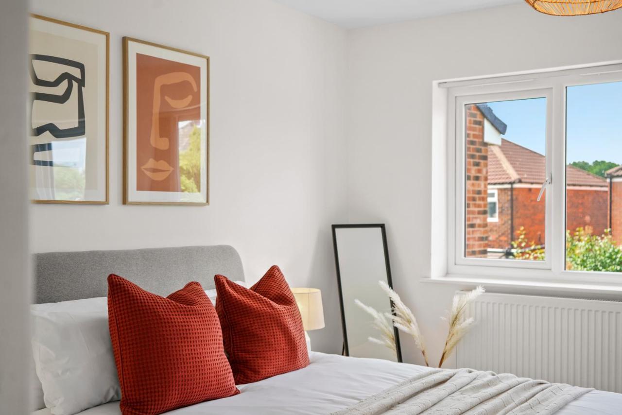 Holiday home Greaves House By Truestays - 3 Bedroom House In Failsworth,