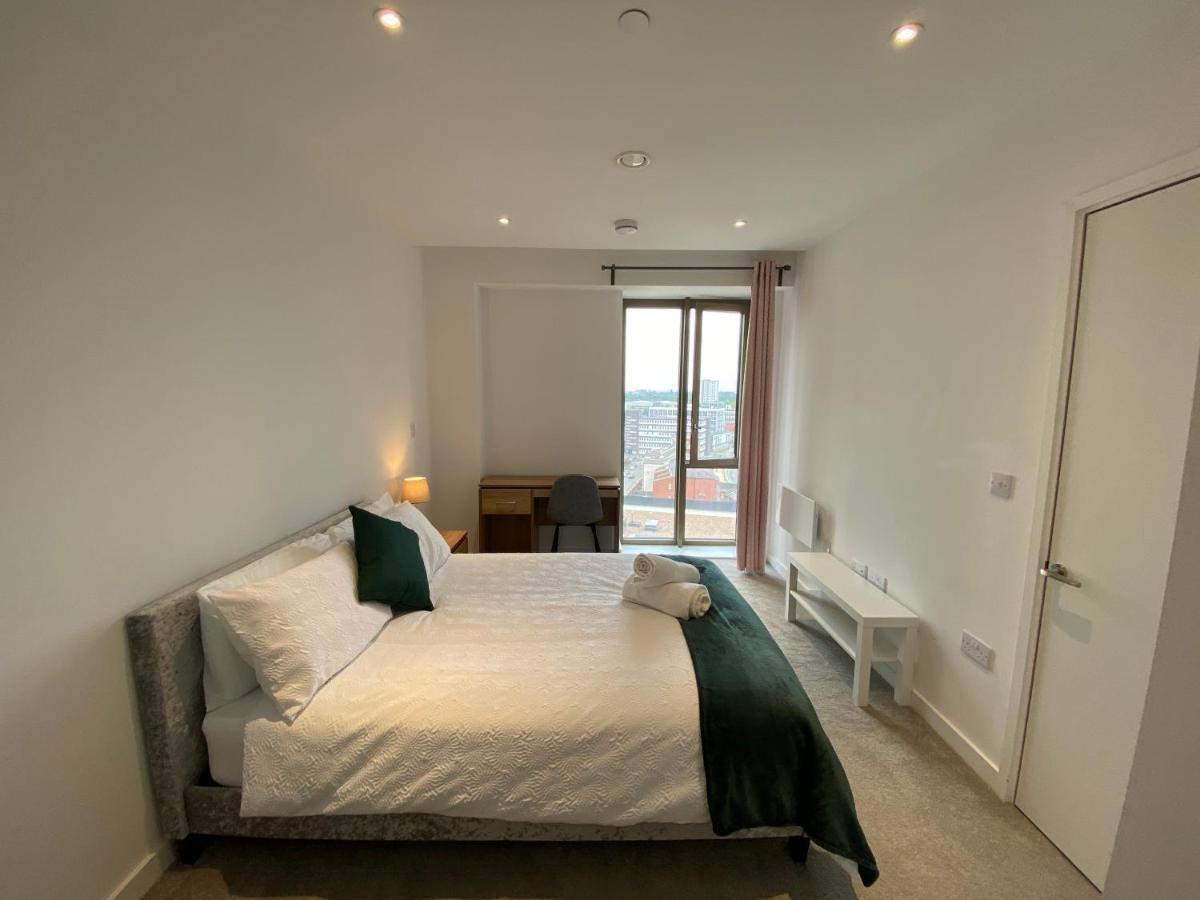 Apartment Modern 2 Bedroom Central *