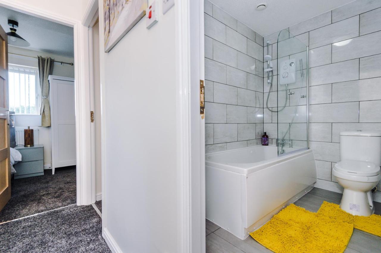 Holiday home Stylish 4 Bedroom Close To City Centre