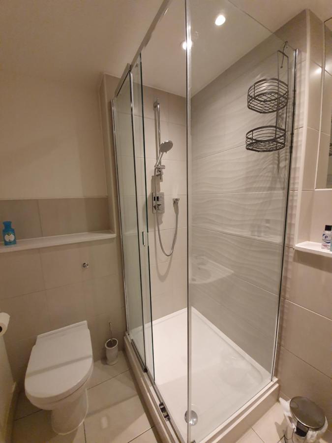 Stylish 2 Bed Apt In Centre *