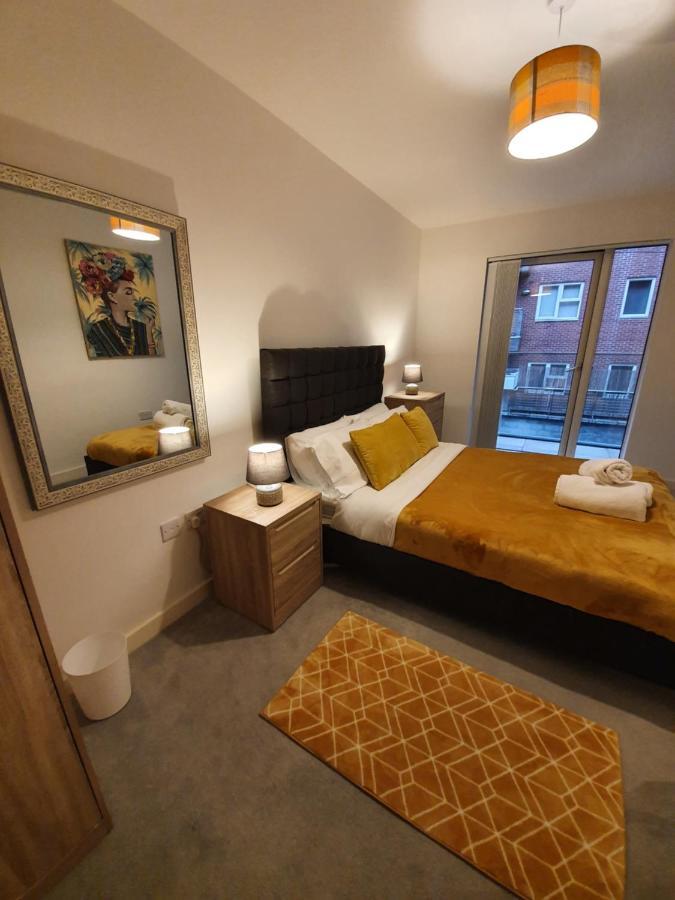 Stylish 2 Bed Apt In Centre *