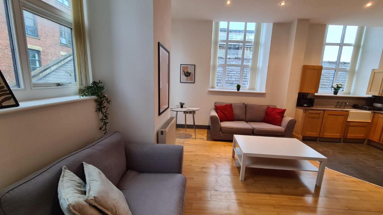 Apartment Spacious, Bright And Airy Centre Flat. Unique Converted Mill.