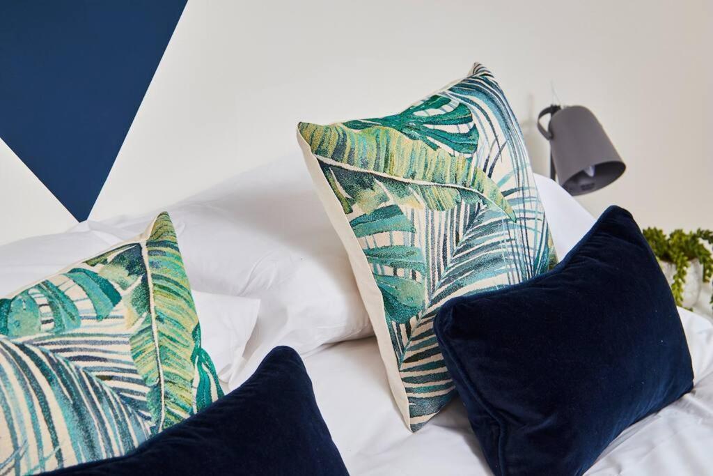 Apartment Gem - Sleeps 6 Manchester
