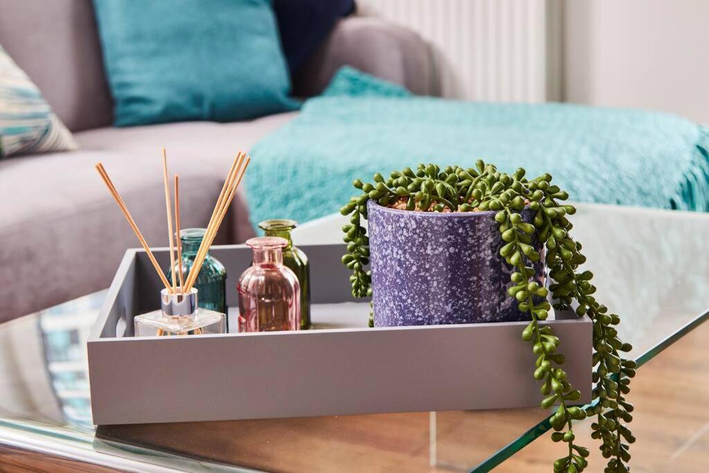 Apartment Gem - Sleeps 6 Manchester