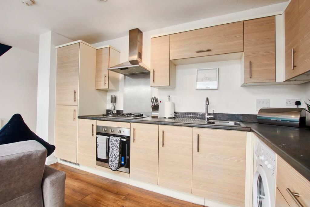 Apartment Gem - Sleeps 6 *