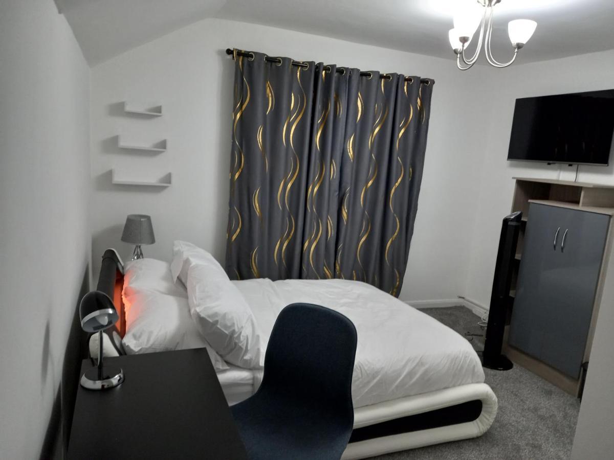 Cozzy Bed & Breakfast *