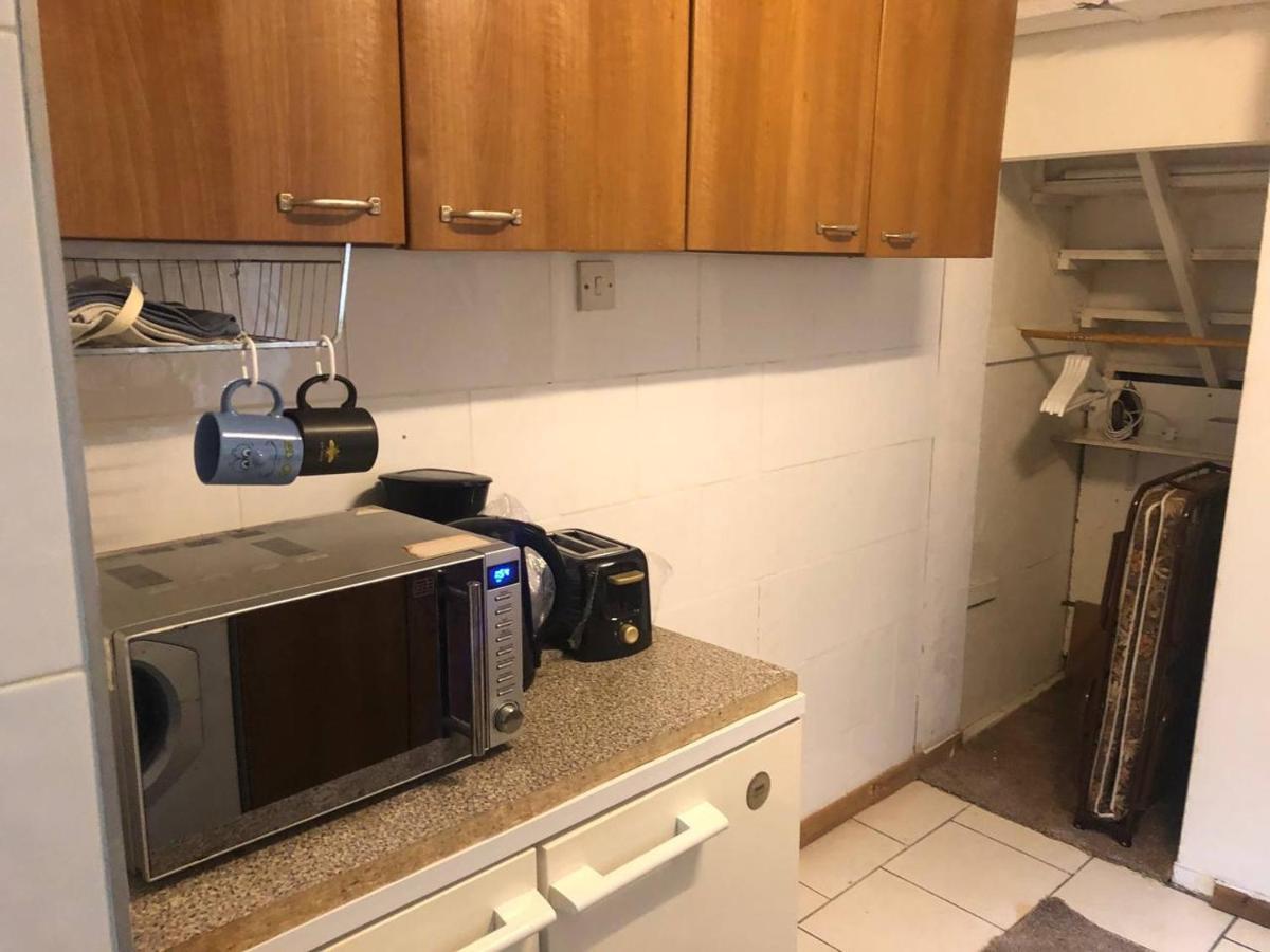 Apartment Private Studio Flat Great Location In *