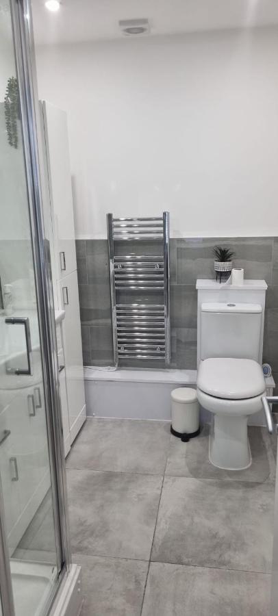 Luxury 2-bedroom In The Heart Of Centre Apartment *