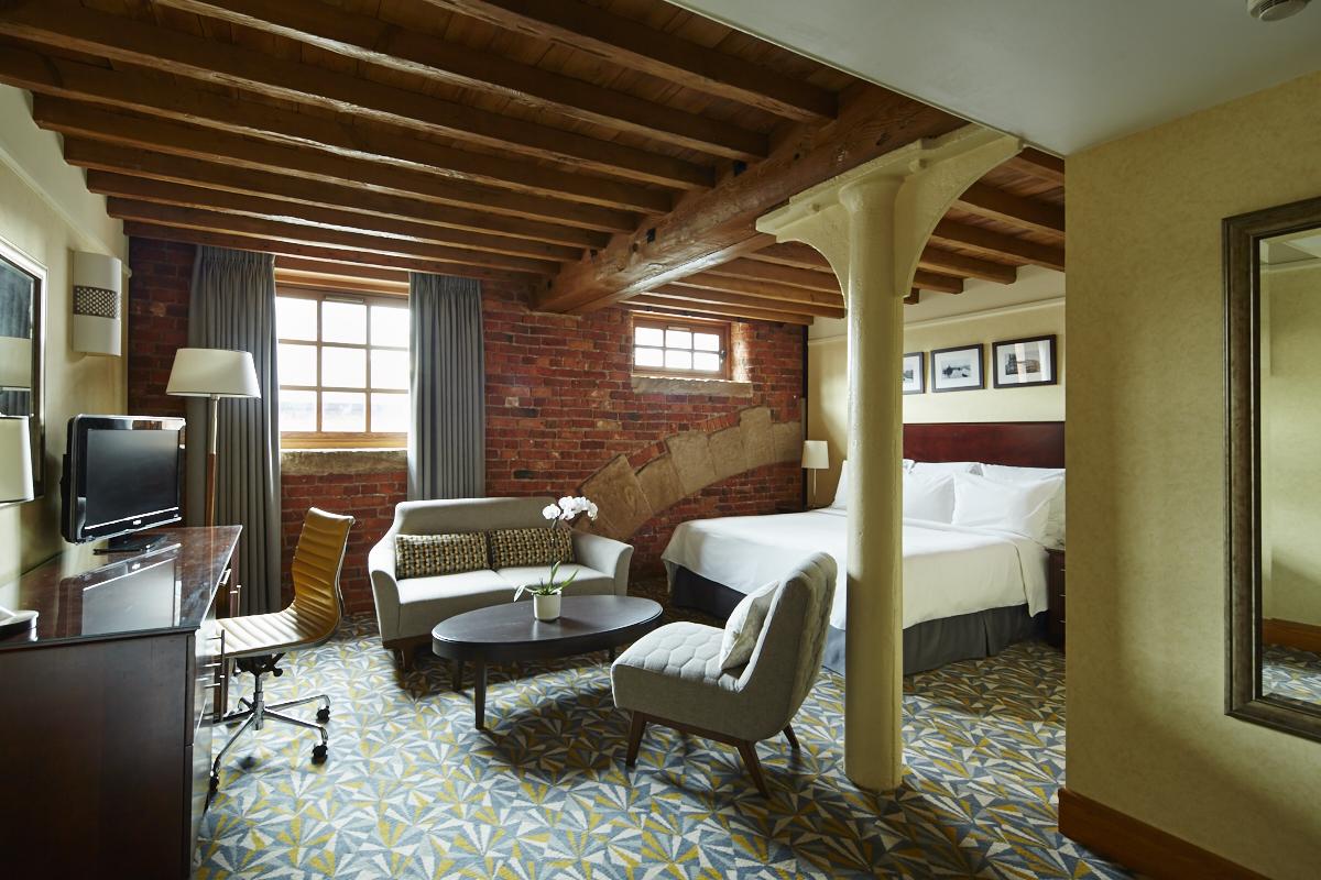 Marriott Victoria & 4*