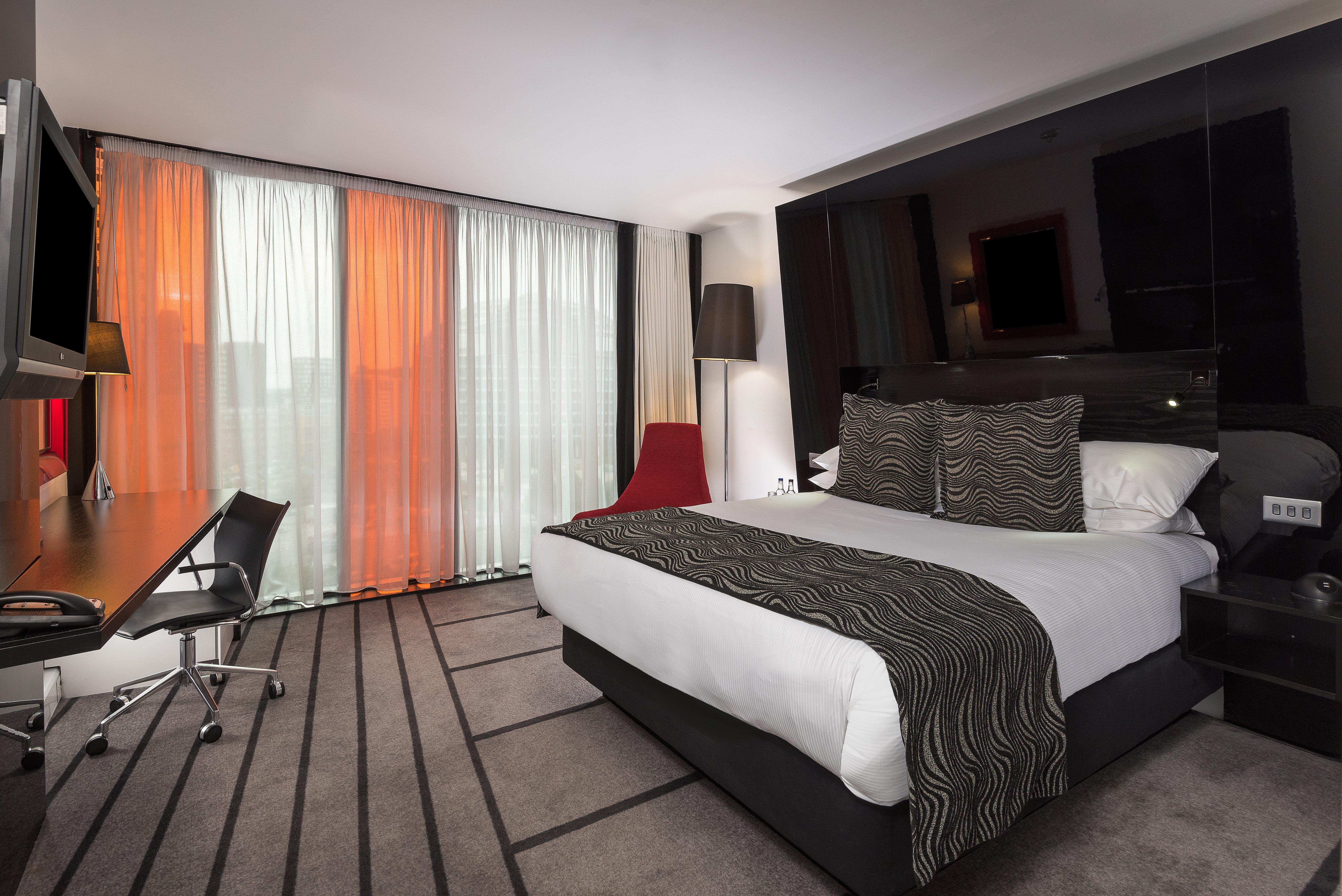 Hotel Crowne Plaza Centre By Ihg 4*