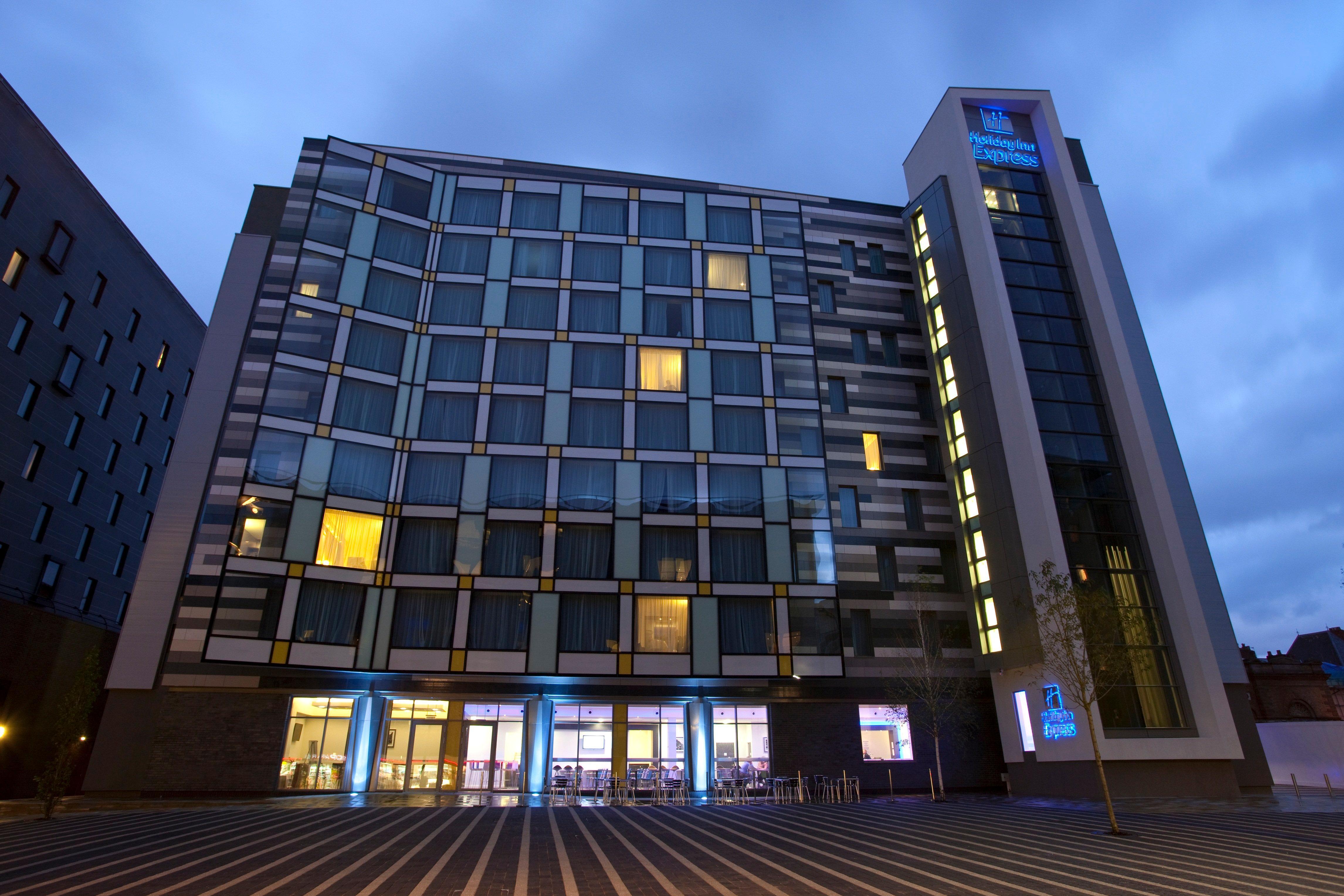 Express Centre Arena By Ihg