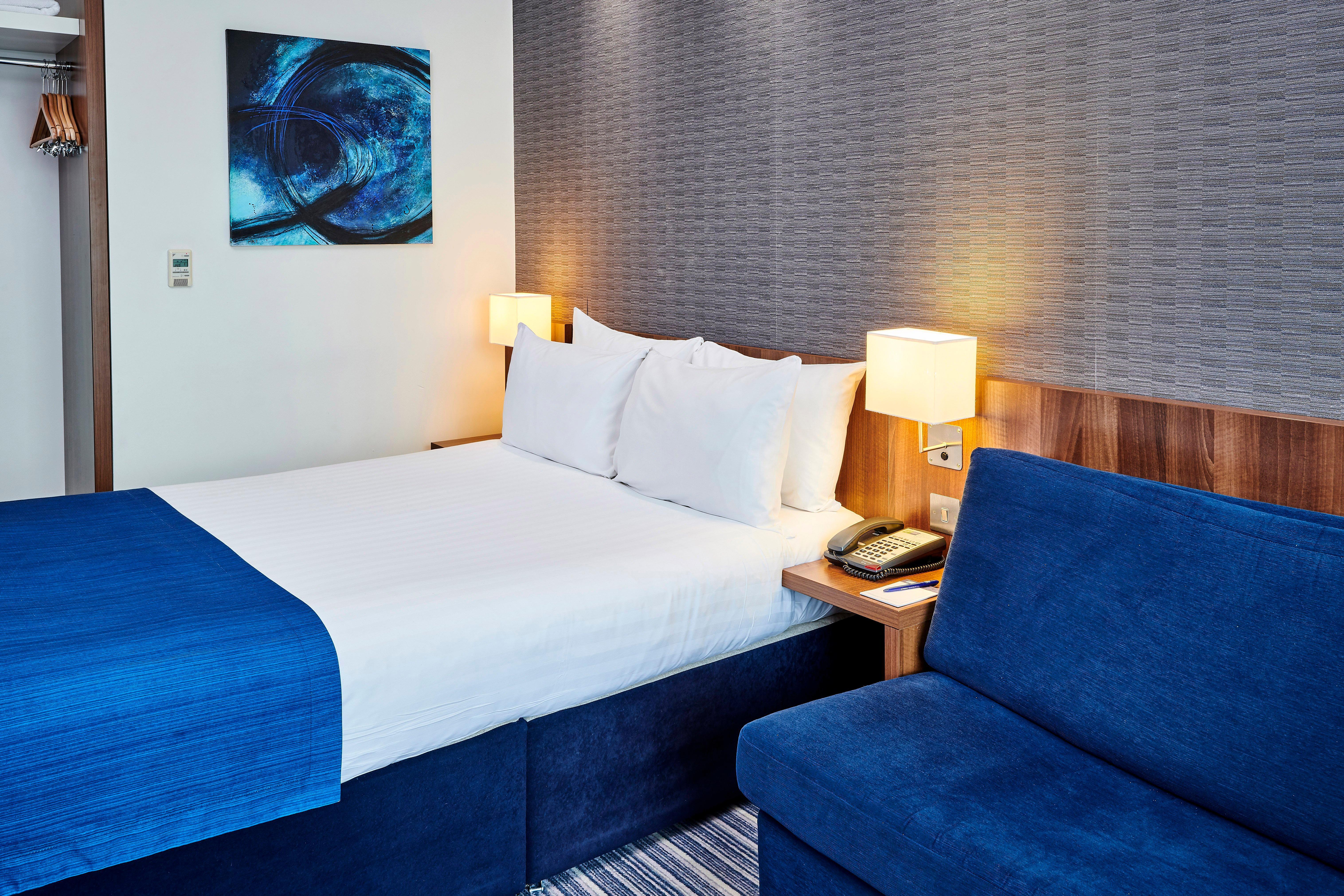 Express Centre Arena By Ihg Hotel