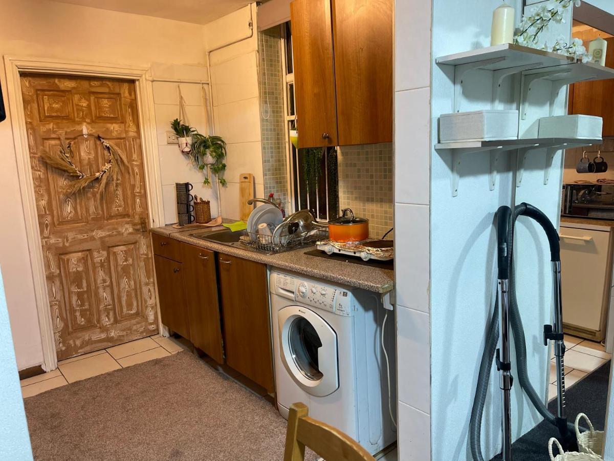 Apartment Private Studio Flat Great Location In