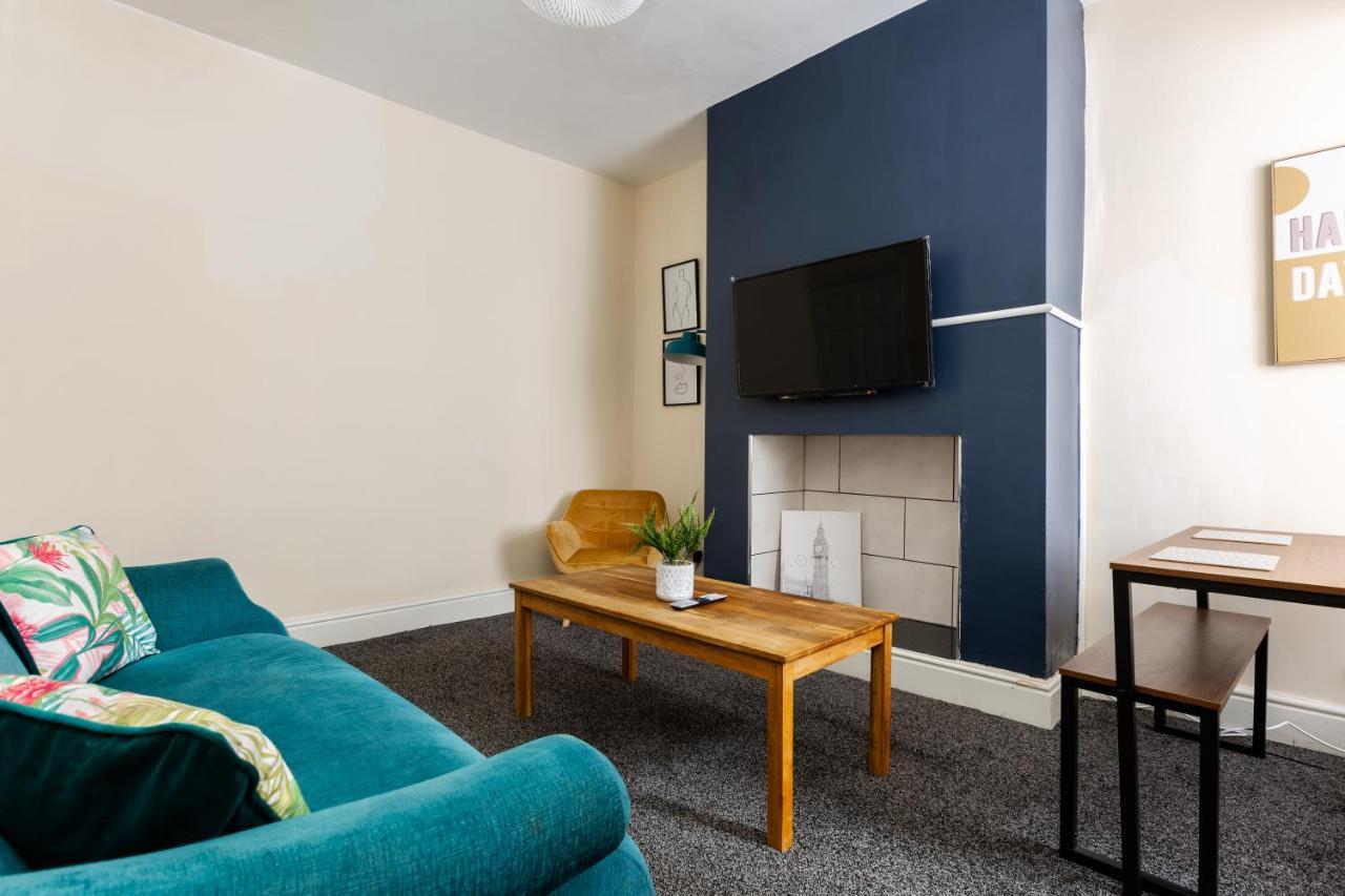 Jetson House - Luxury 4-bed With King Size Bedroom Near Etihad Manchester