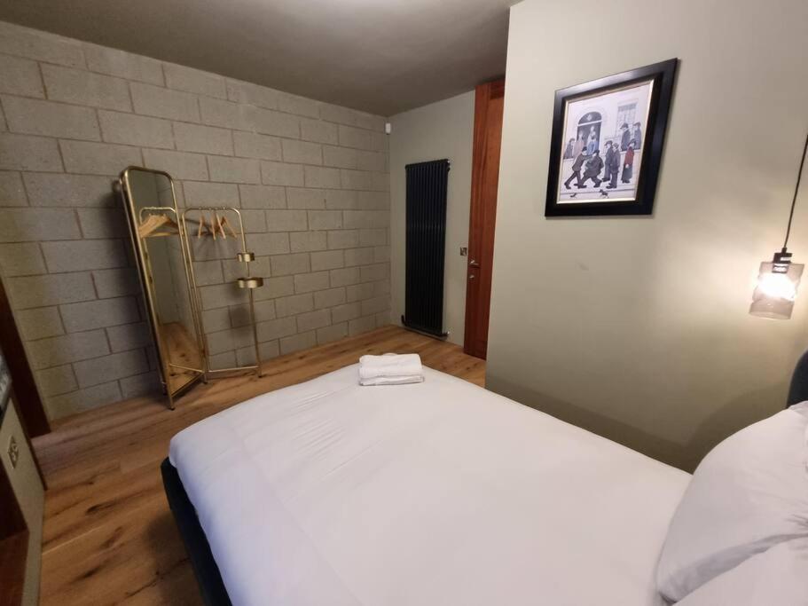 Stunning Luxury Centre Townhouse With Hot Tub Apartment *