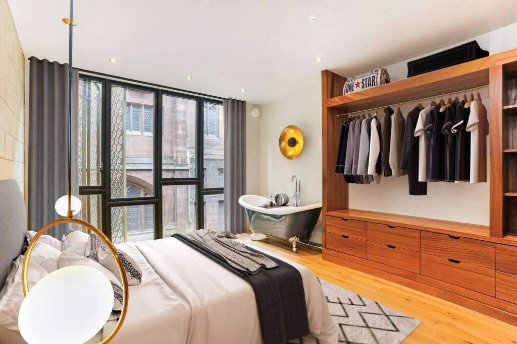 Apartment Stunning Luxury Centre Townhouse With Hot Tub Manchester