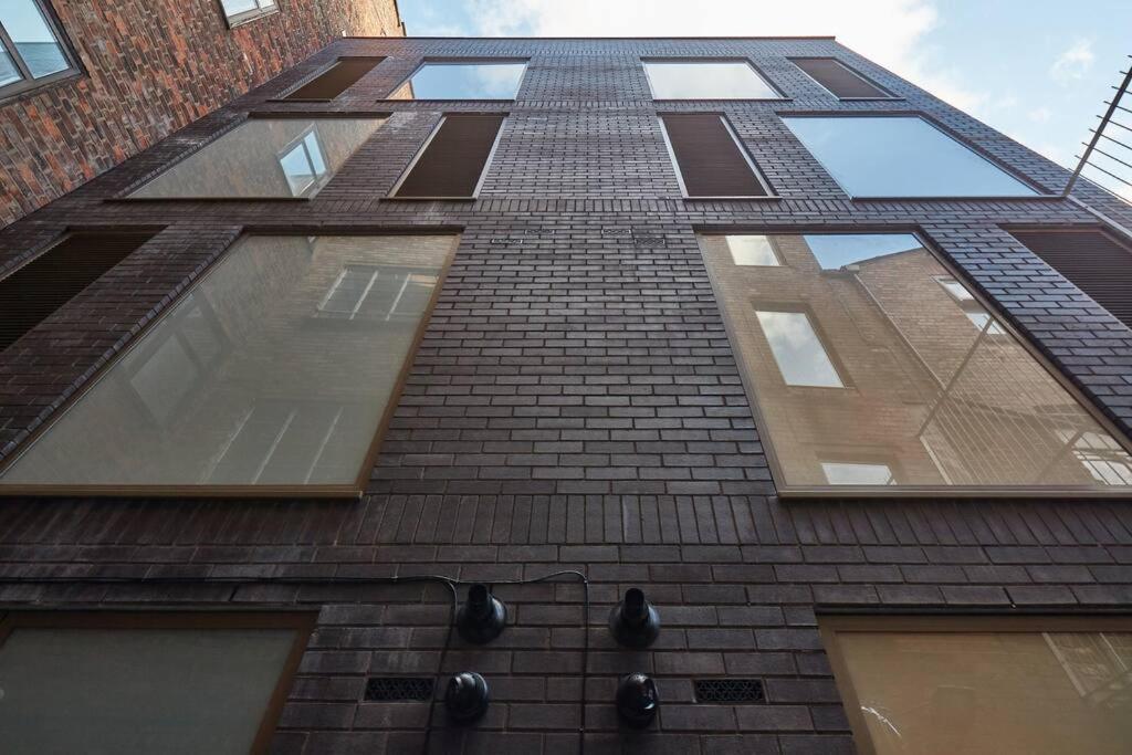 Apartment Stunning Luxury Centre Townhouse With Hot Tub *