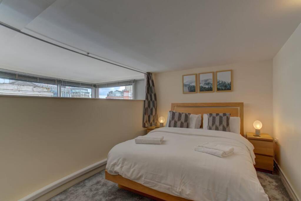 Superhost - Stunning Centre Penthouse Over Two Floors *