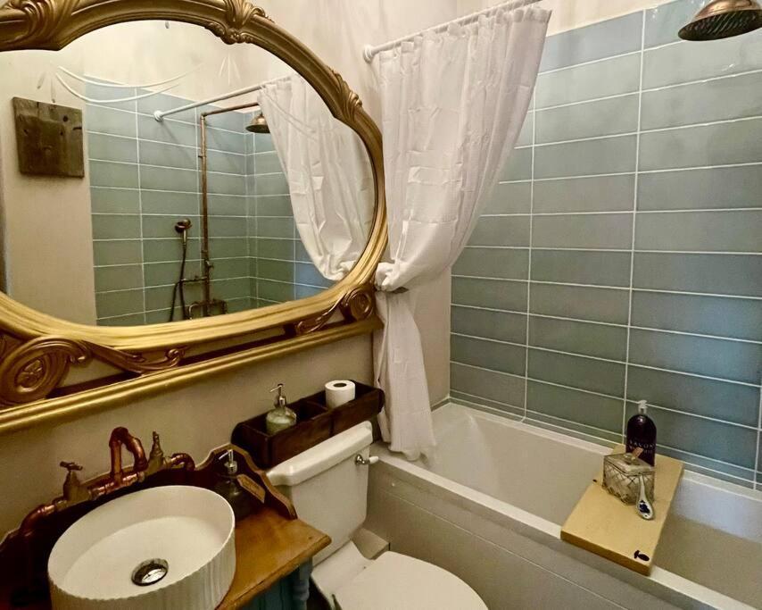 Stunning Luxury Vintage Duplex With Parking Manchester
