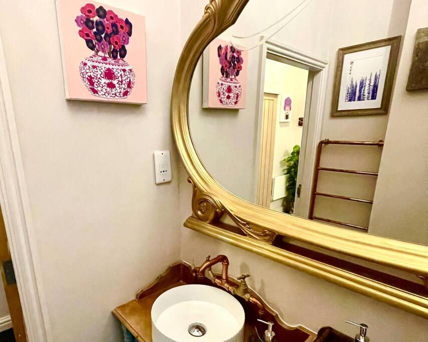 Stunning Luxury Vintage Duplex With Parking Holiday home *
