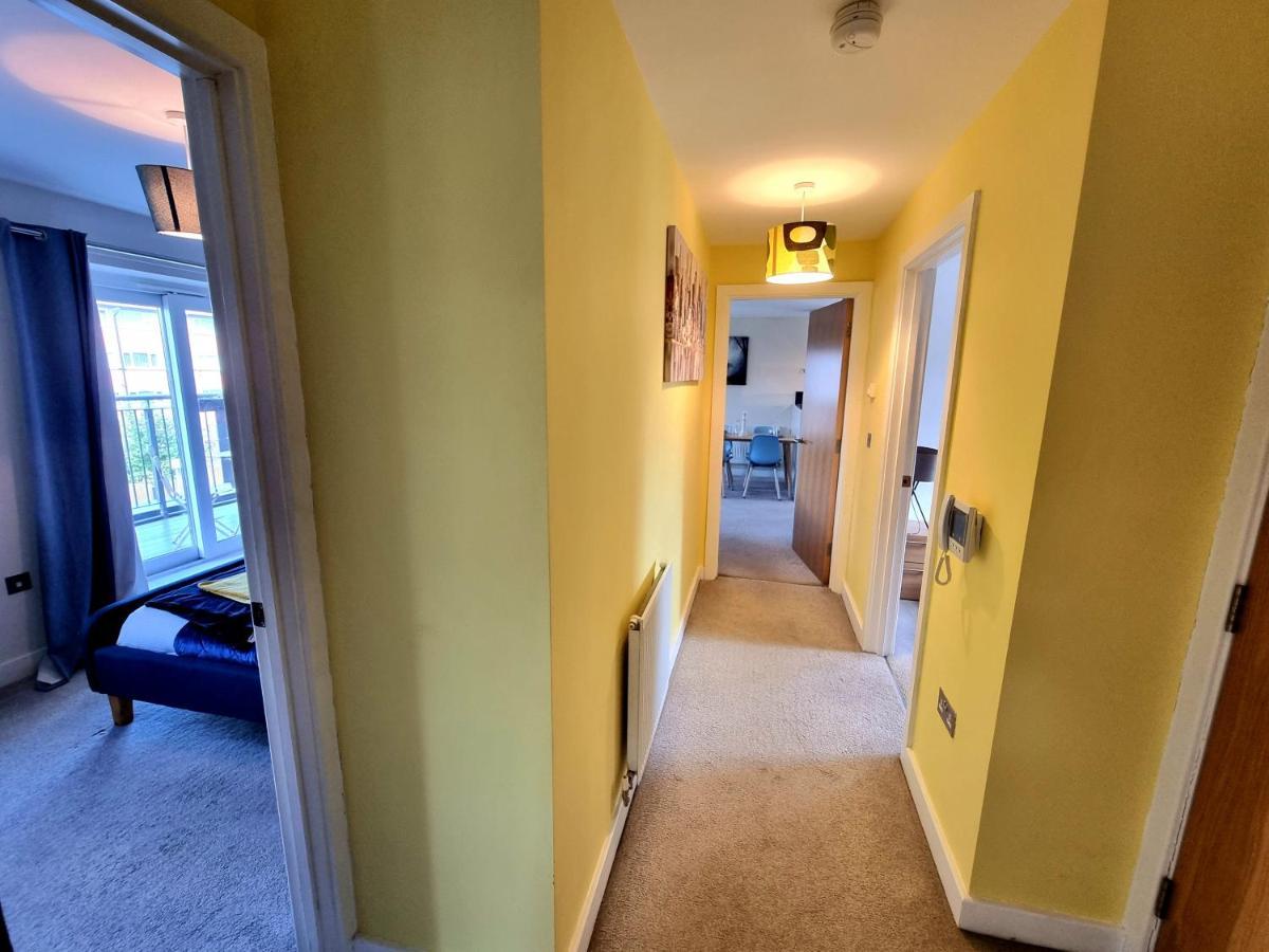 Luxury 2-bedroom Service With Balcony Manchester