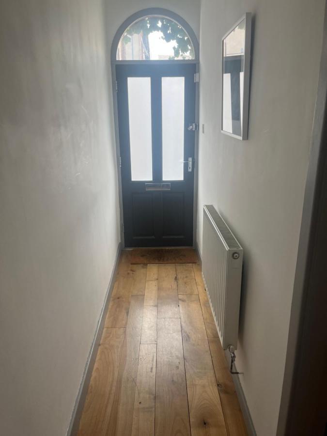 3-bedroom With Free Parking In Chorlton *