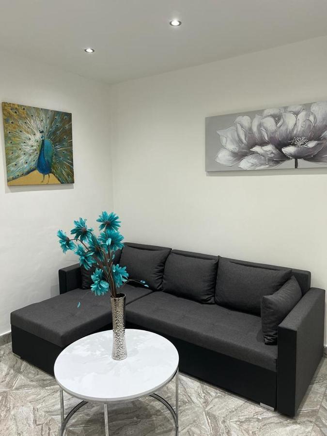 Droylsden Holiday home