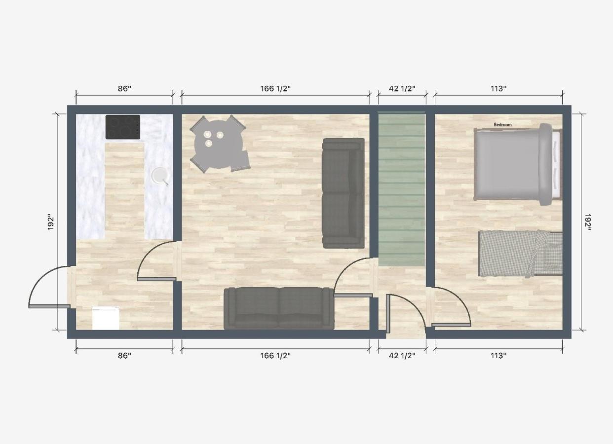 Holiday home Corner House, Sleeps 8 In 4 Bedrooms, Near Train Station, Great Value! *