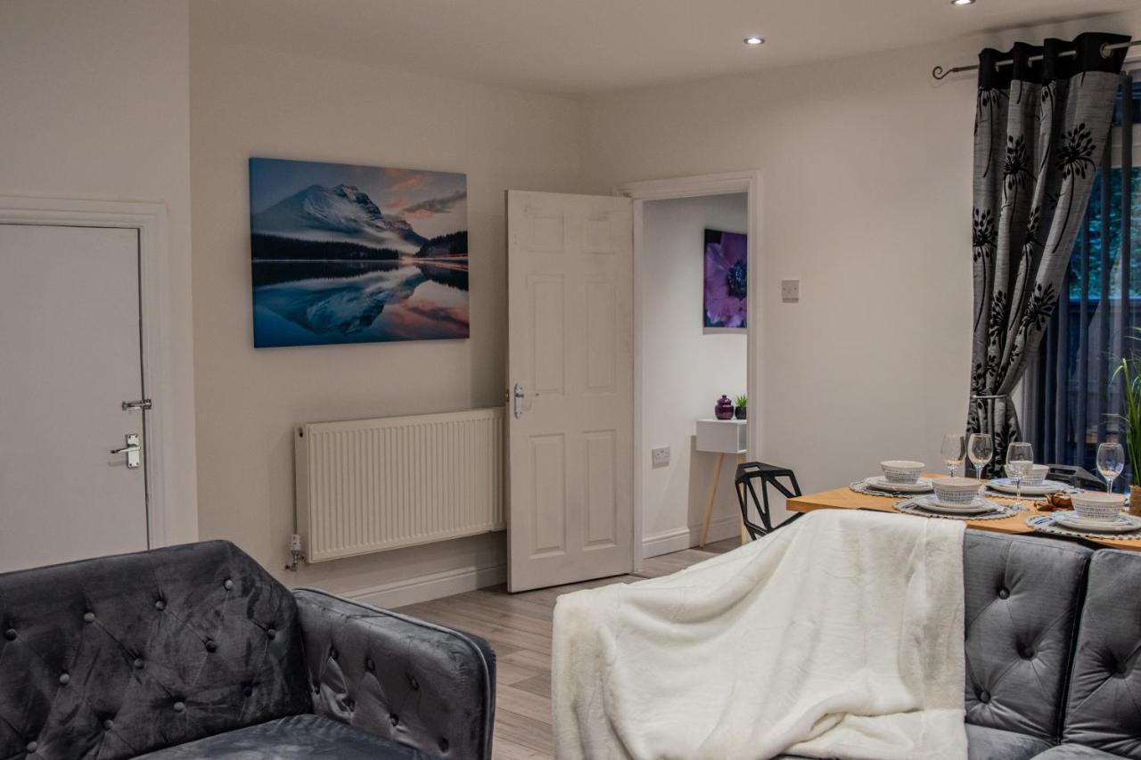 Bv Comfy Spacious 3 Bedroom House At Tatton Street Apartment *