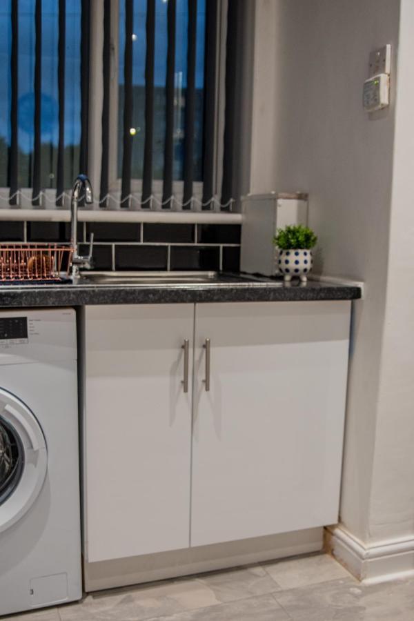 Bv Comfy Spacious 3 Bedroom House At Tatton Street Apartment Manchester