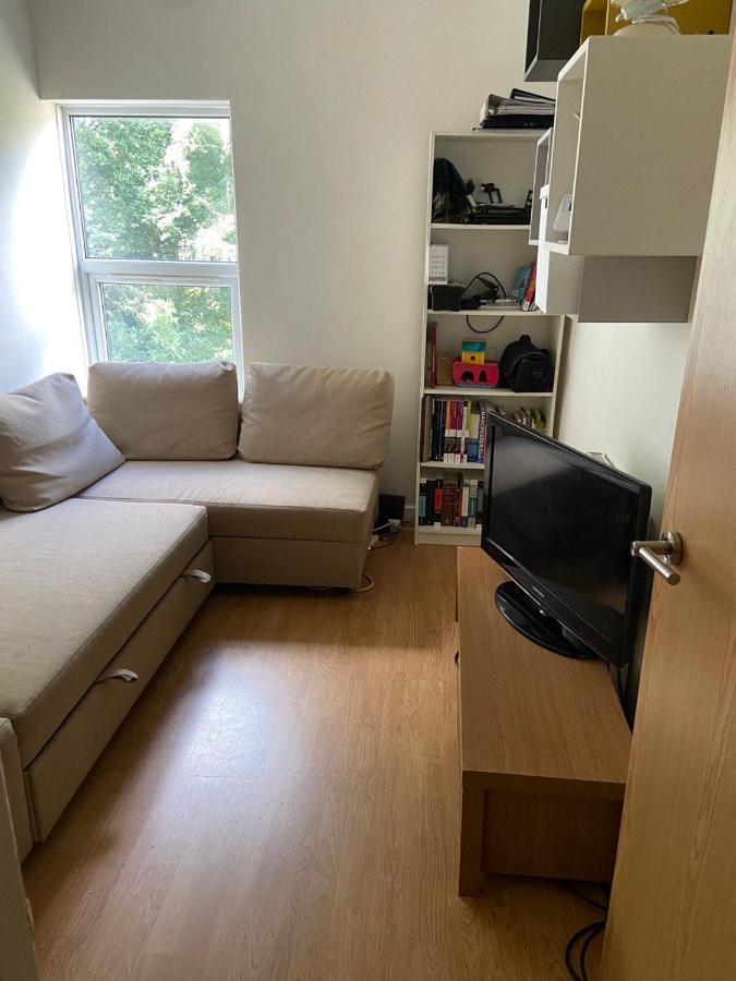 Apartment 1 Bed In Whaley Range - Up To 4 Sleep!!