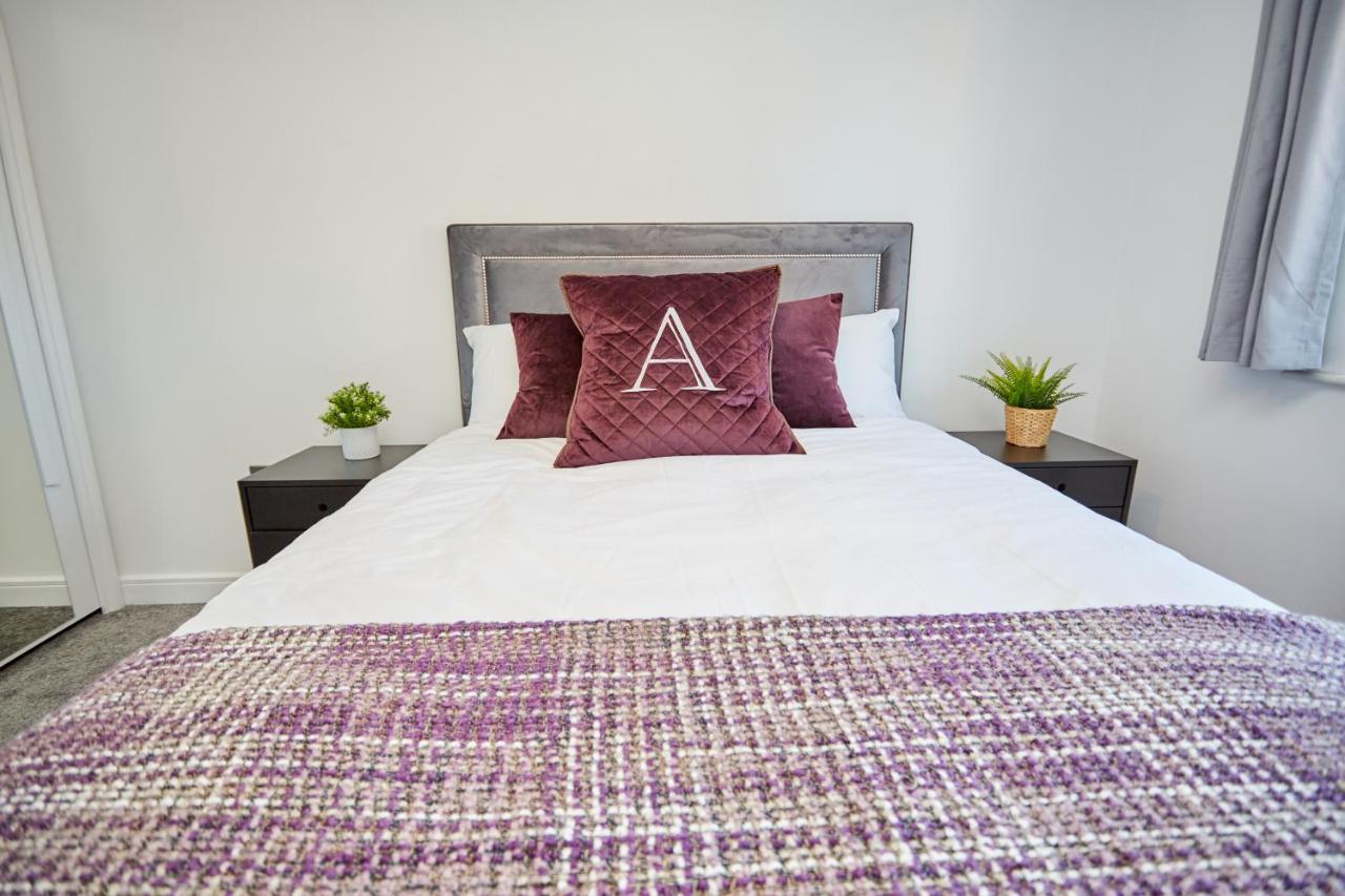 Holiday home Cosy,modern And Relaxing 3 Bedroom House With Parking