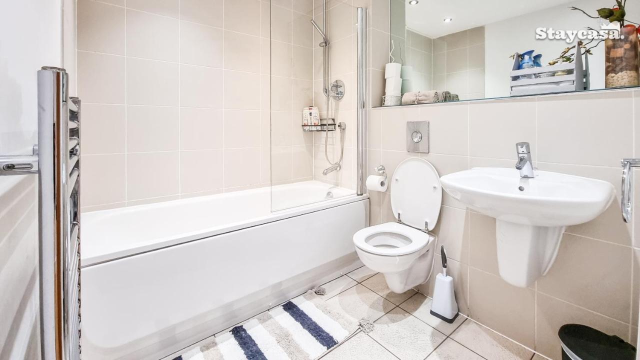 Aparthotel Bright Apt With Balcony & Secure Parking Manchester