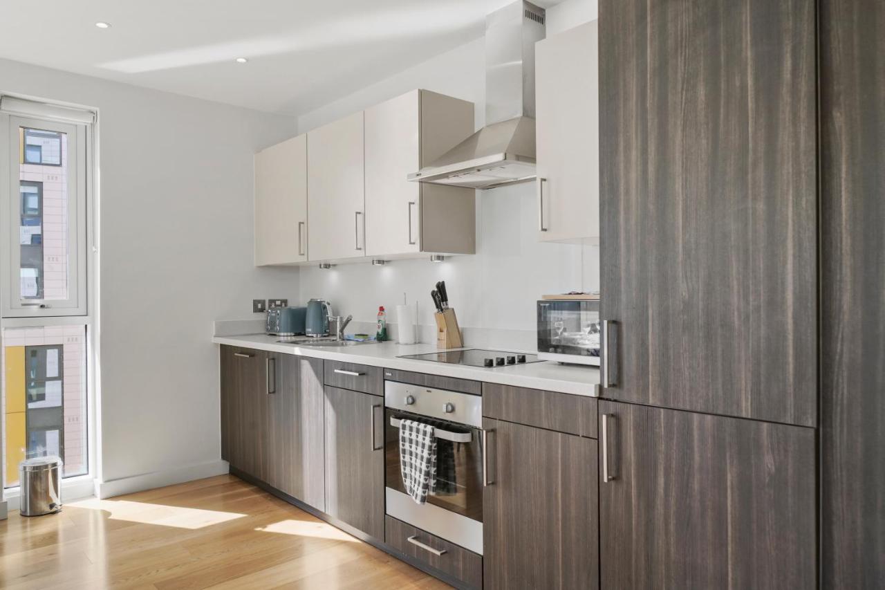 Apartment Salford Central - Luxury By Mgroupsa