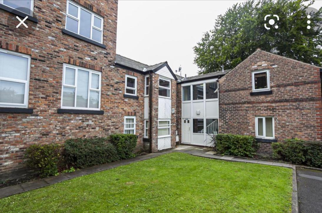 Lovely 2 Bedroom Flat Near And Train Station
