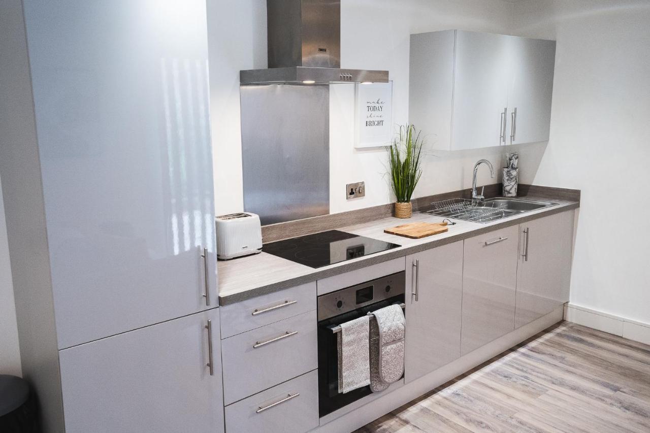 Modern 1-bed - Brand New - - Free Wi-fi * Manchester