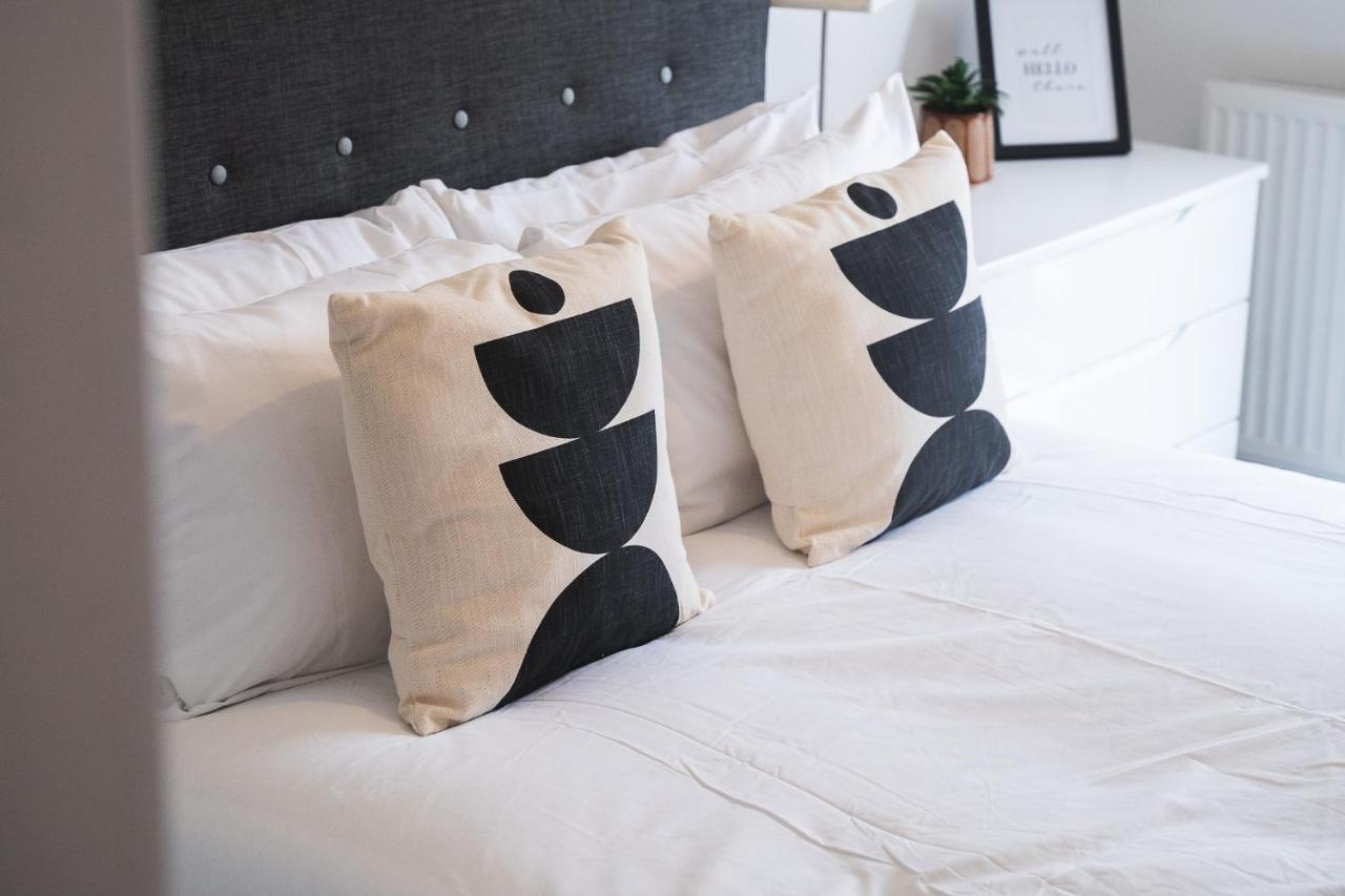 Centre 2-bed - New - Free Wi-fi -