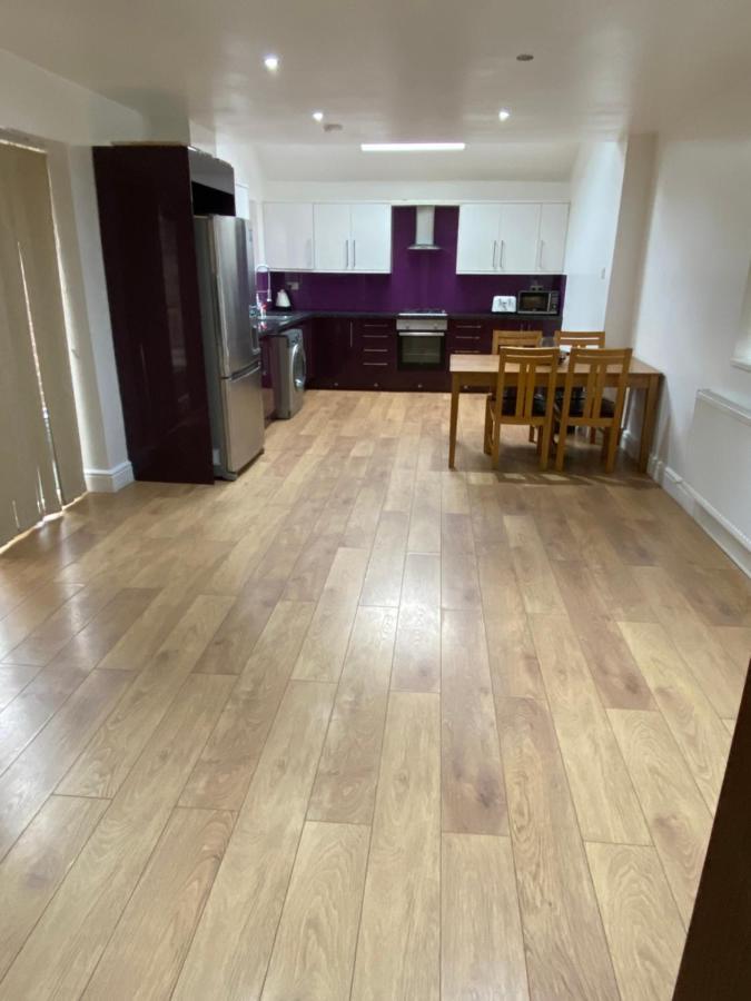 Bed & Breakfast Big Rusholme With Tv And Private Bathroom-parking&wifi