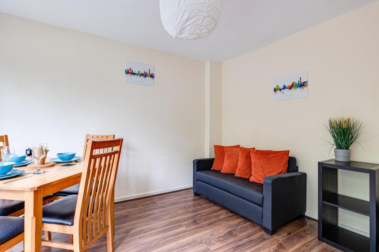 Convenient 1bed Apt Close To Transport Links Apartment Manchester