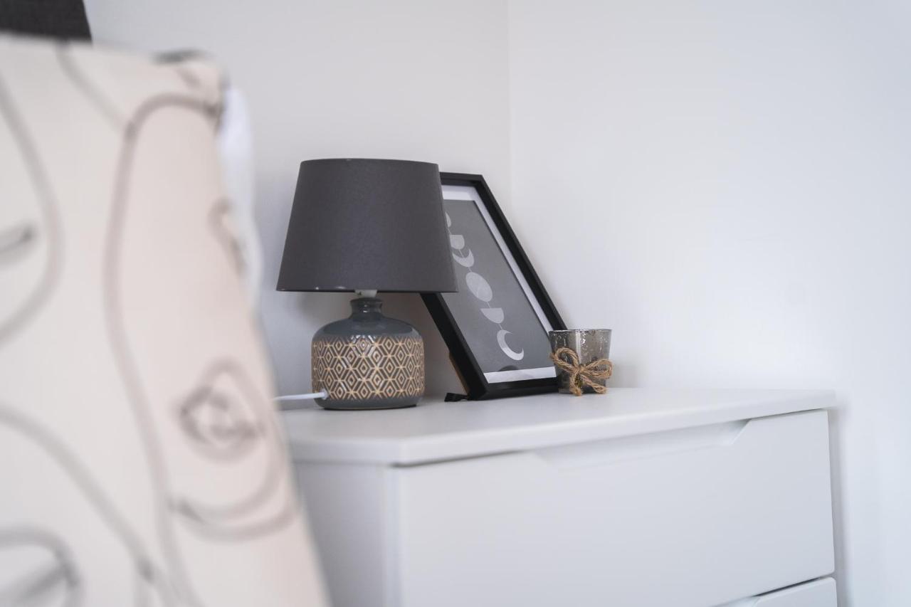 Apartment Centre 2-bed - New - Free Wi-fi - *